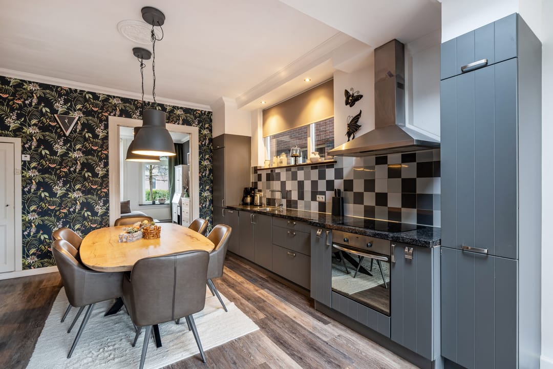 Historic Villa with Studio and B&B in Warmenhuizen — 16