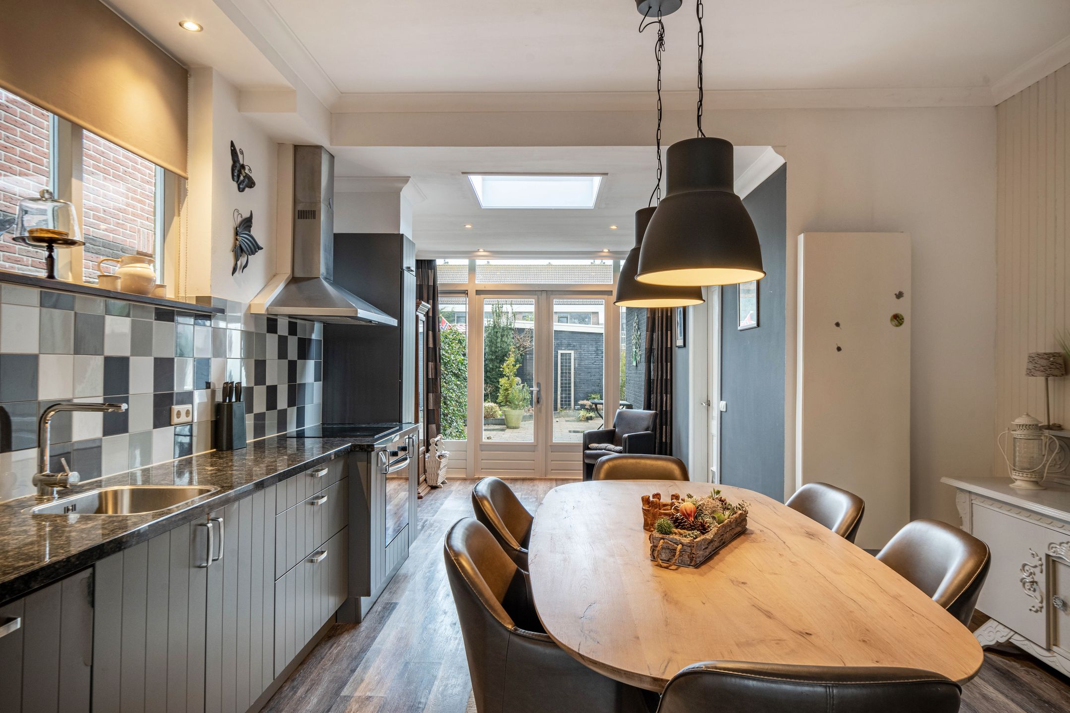Historic Villa with Studio and B&B in Warmenhuizen — 21