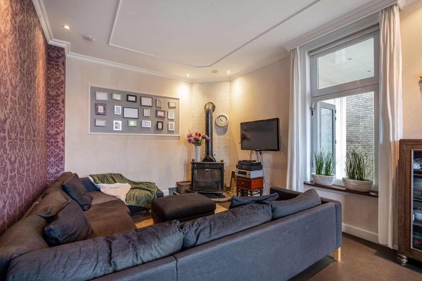 Historic Villa with Studio and B&B in Warmenhuizen — 25