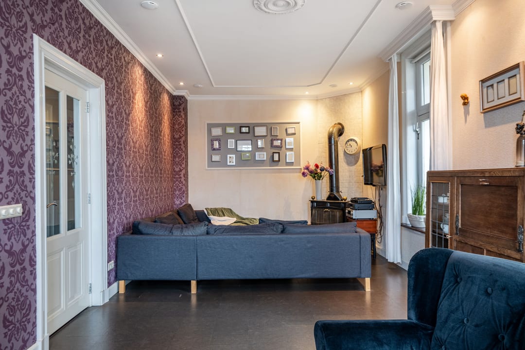 Historic Villa with Studio and B&B in Warmenhuizen — 28