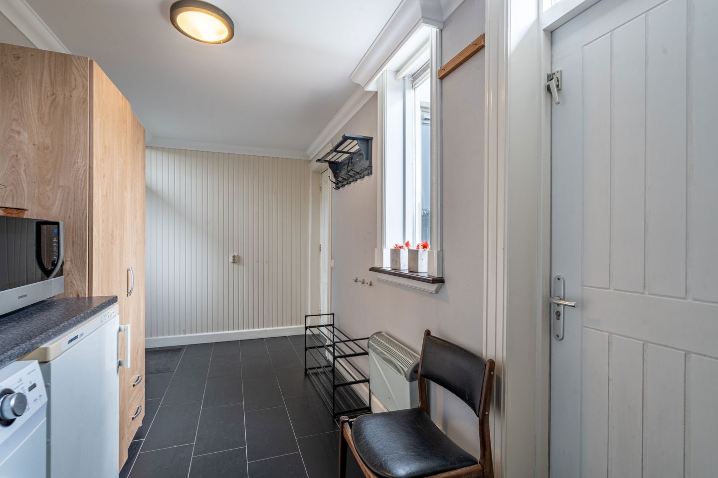 Historic Villa with Studio and B&B in Warmenhuizen — 49