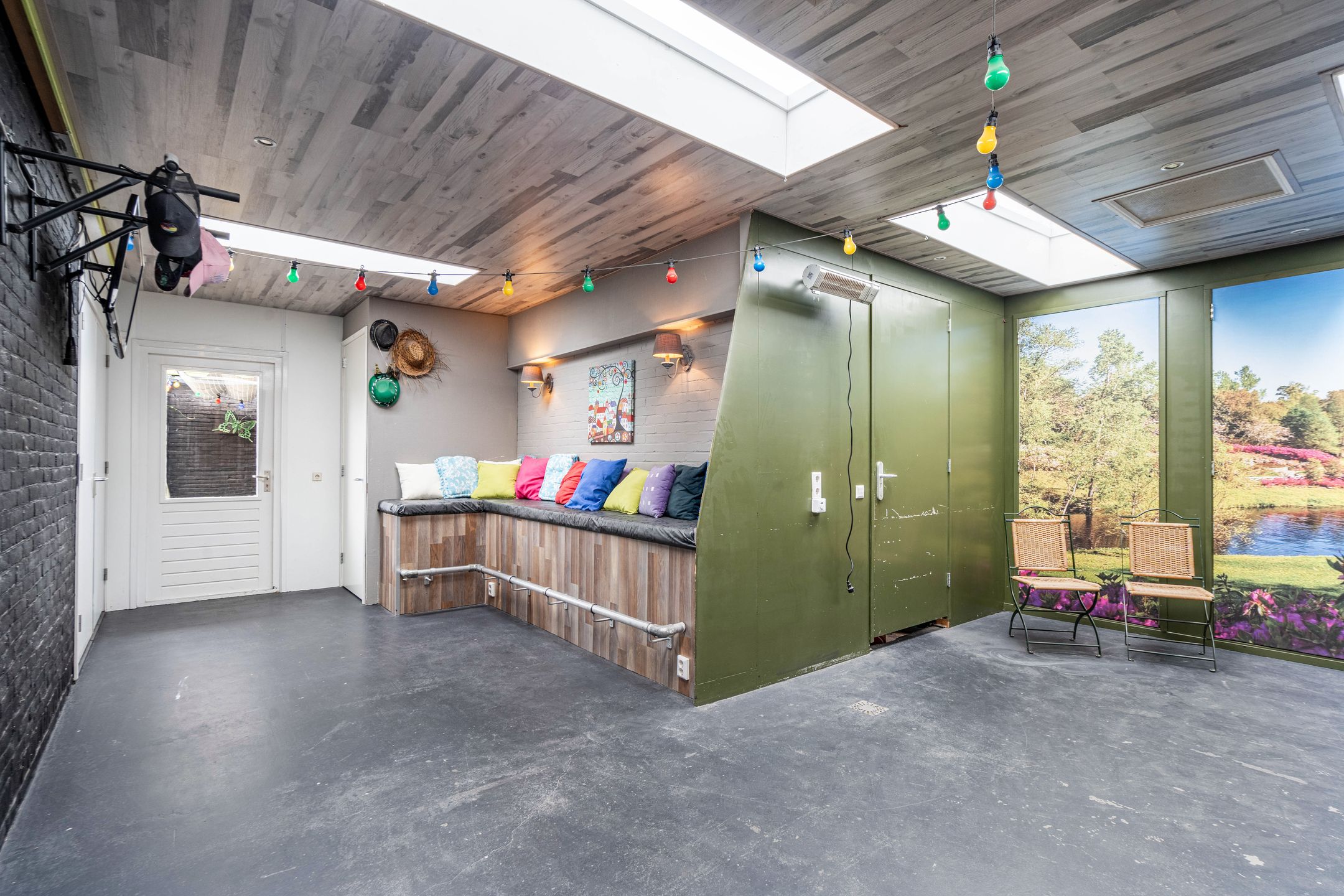Historic Villa with Studio and B&B in Warmenhuizen — 51