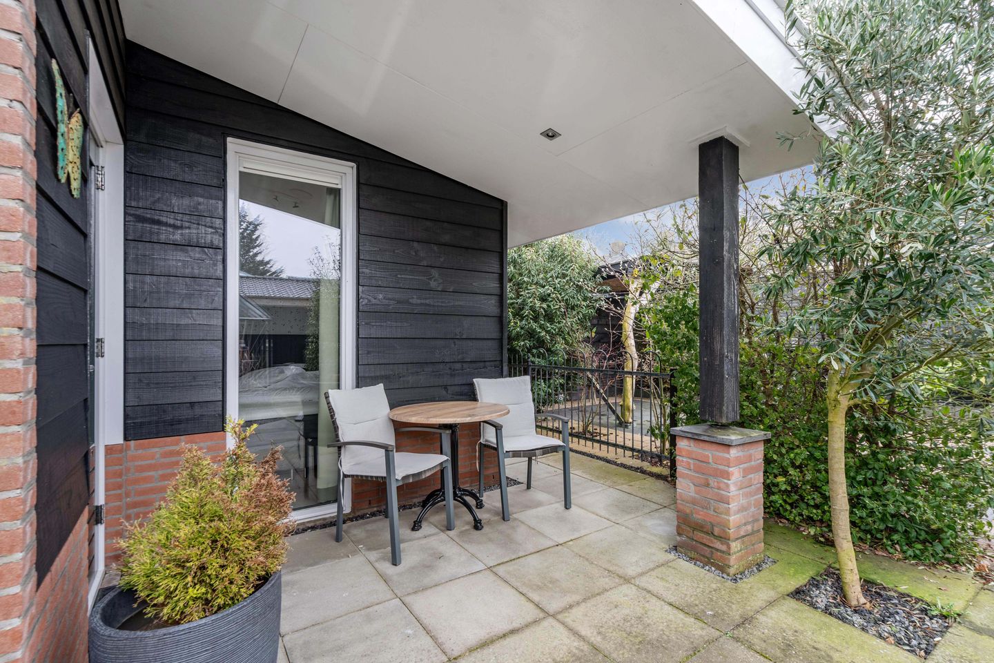Historic Villa with Studio and B&B in Warmenhuizen — 70