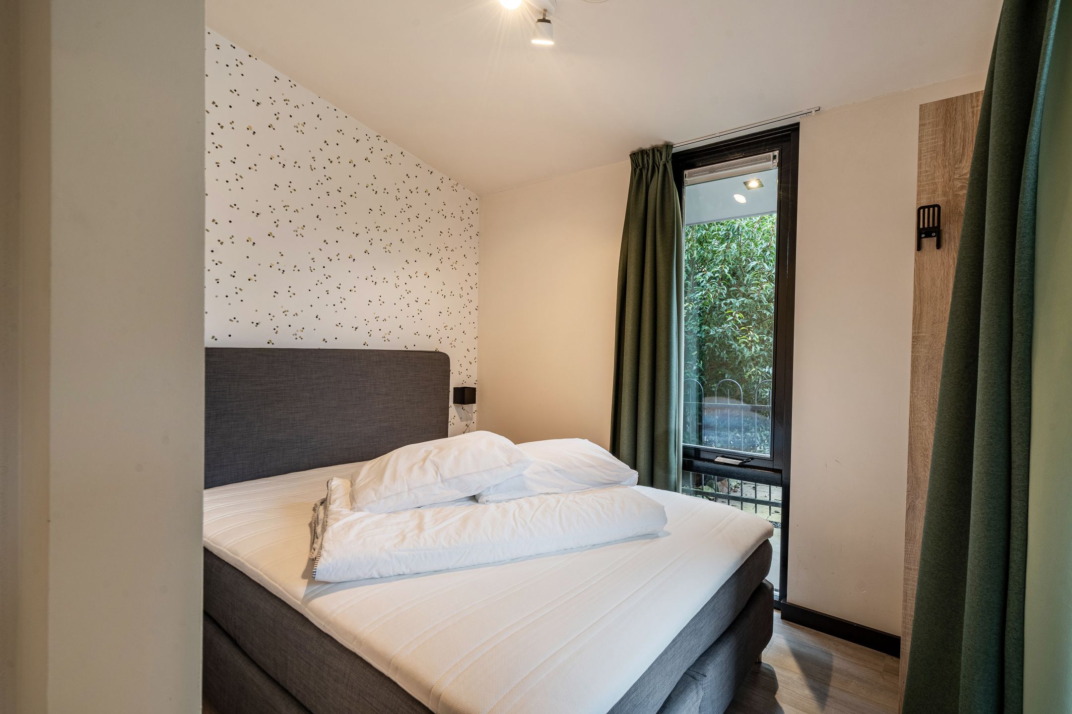 Historic Villa with Studio and B&B in Warmenhuizen — 75