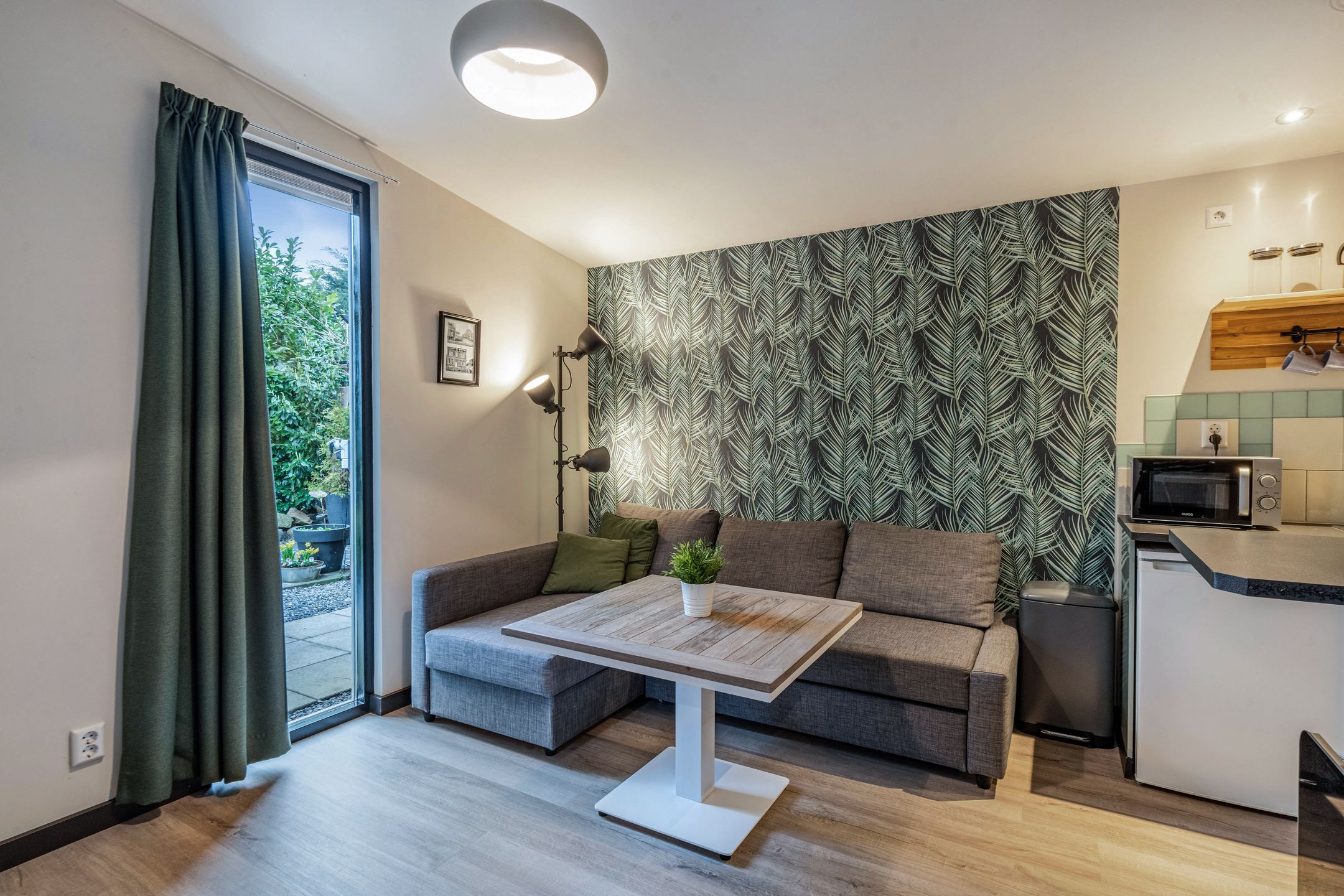 Historic Villa with Studio and B&B in Warmenhuizen — 78
