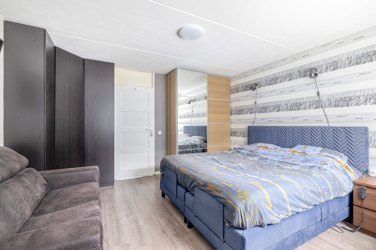Modern terraced house with private parking and solar panels in Ridderkerk — 21