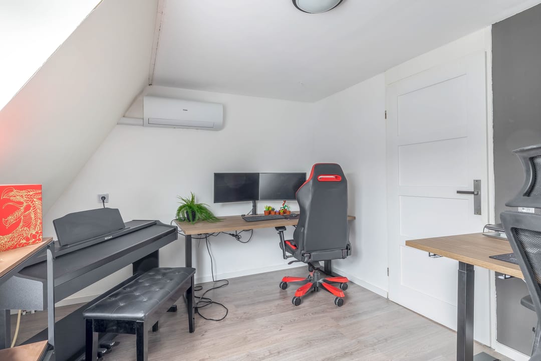 Modern terraced house with private parking and solar panels in Ridderkerk — 34