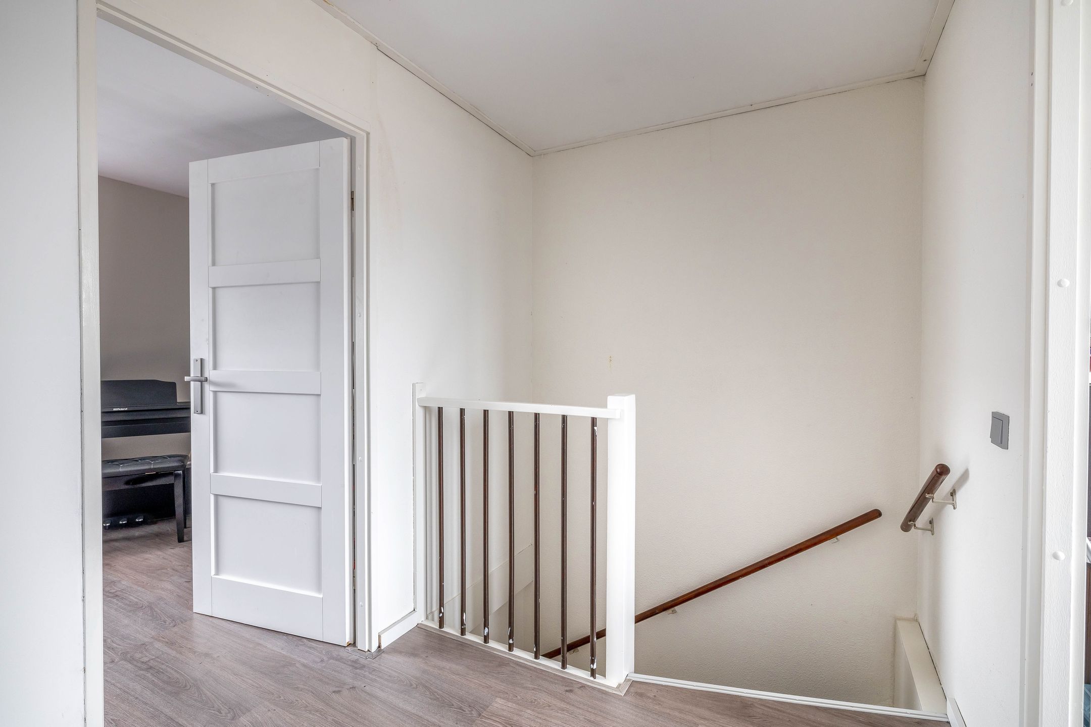 Modern terraced house with private parking and solar panels in Ridderkerk — 36