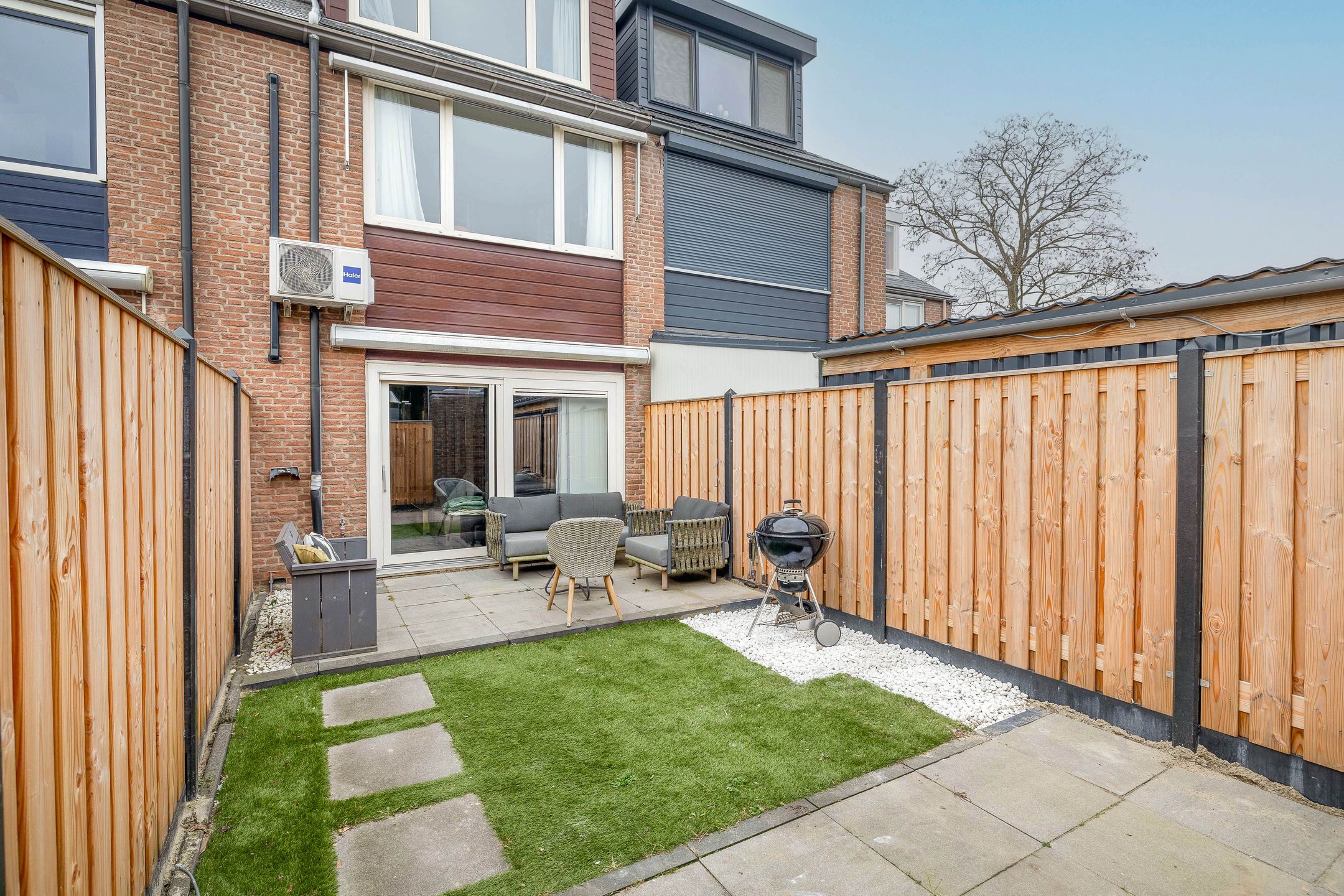 Modern terraced house with private parking and solar panels in Ridderkerk — 40