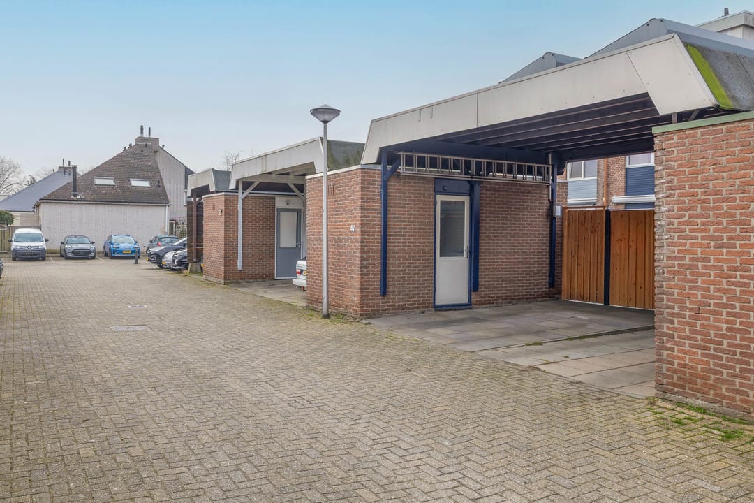 Modern terraced house with private parking and solar panels in Ridderkerk — 42