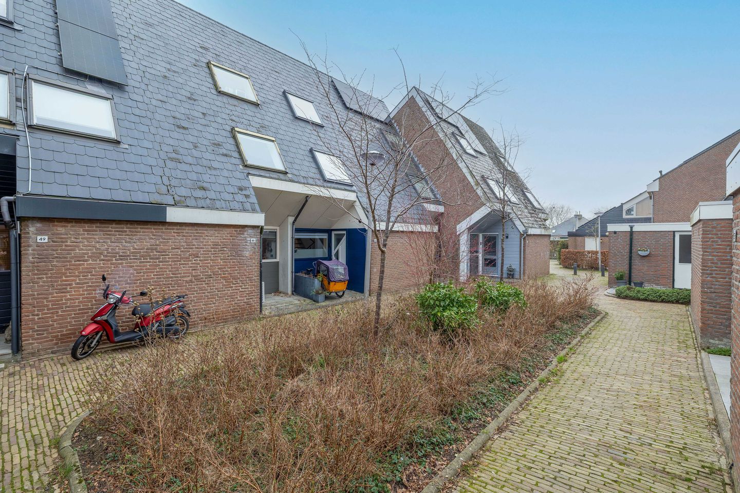Modern terraced house with private parking and solar panels in Ridderkerk — 50