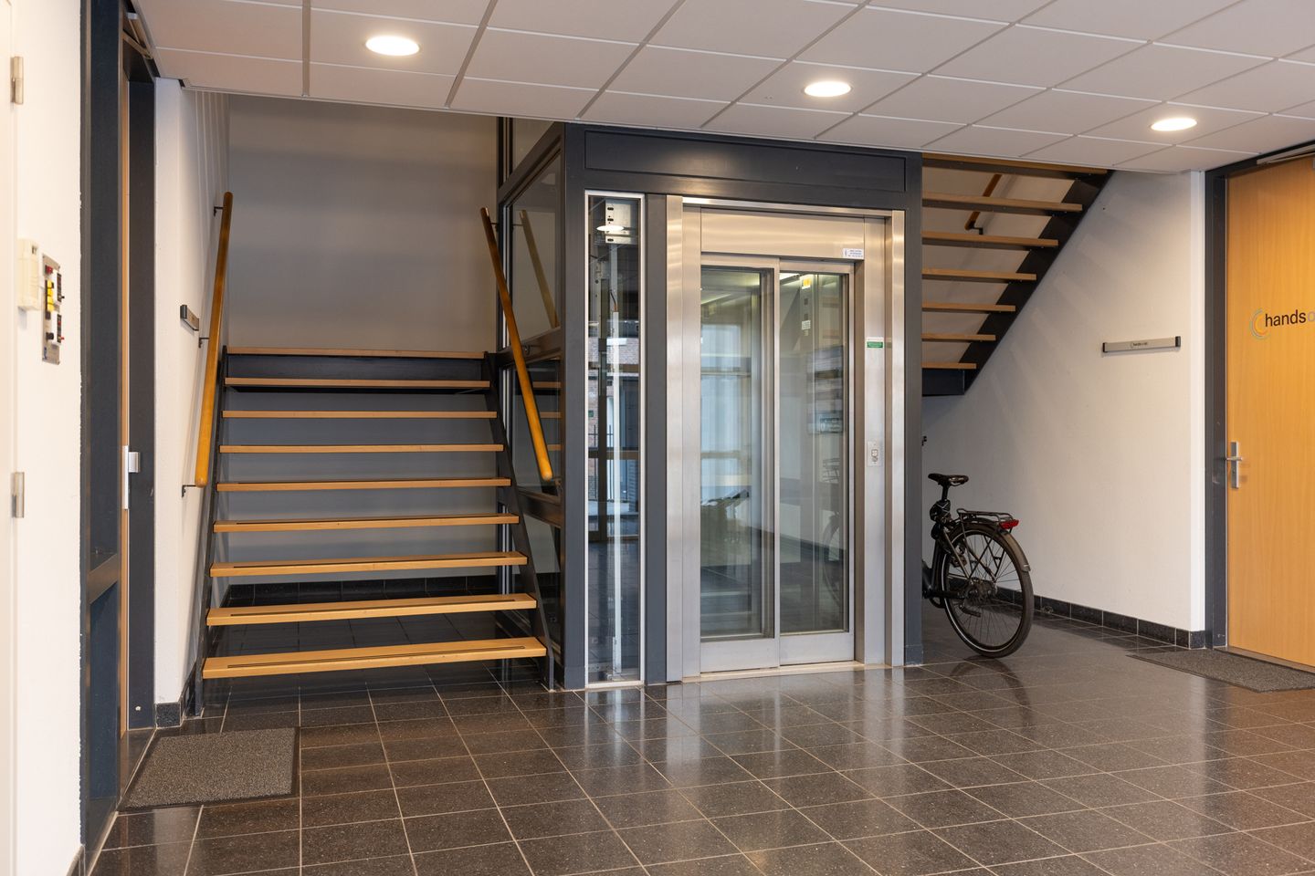 View photo 4 of Nesland 5-m