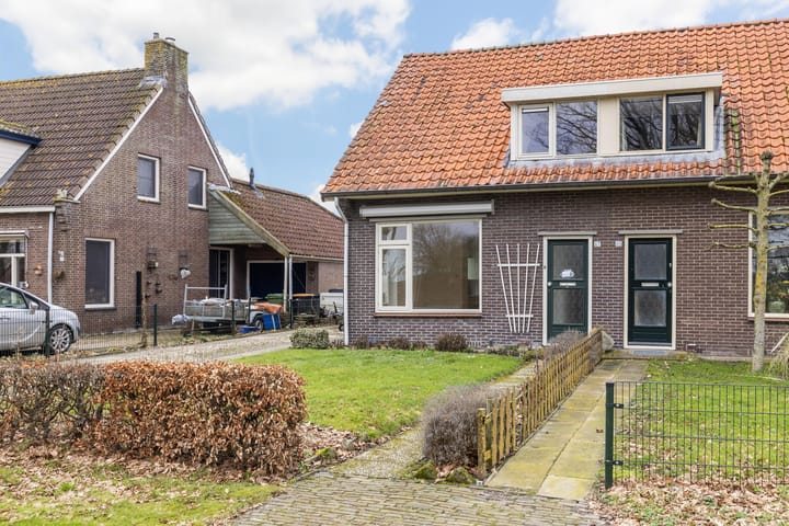 Photo 2 of Midden 67