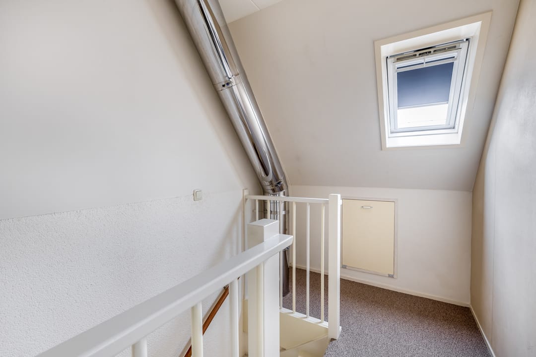 Spacious Family Home with South-Facing Garden and Energy Label A in Alphen aan den Rijn — 22