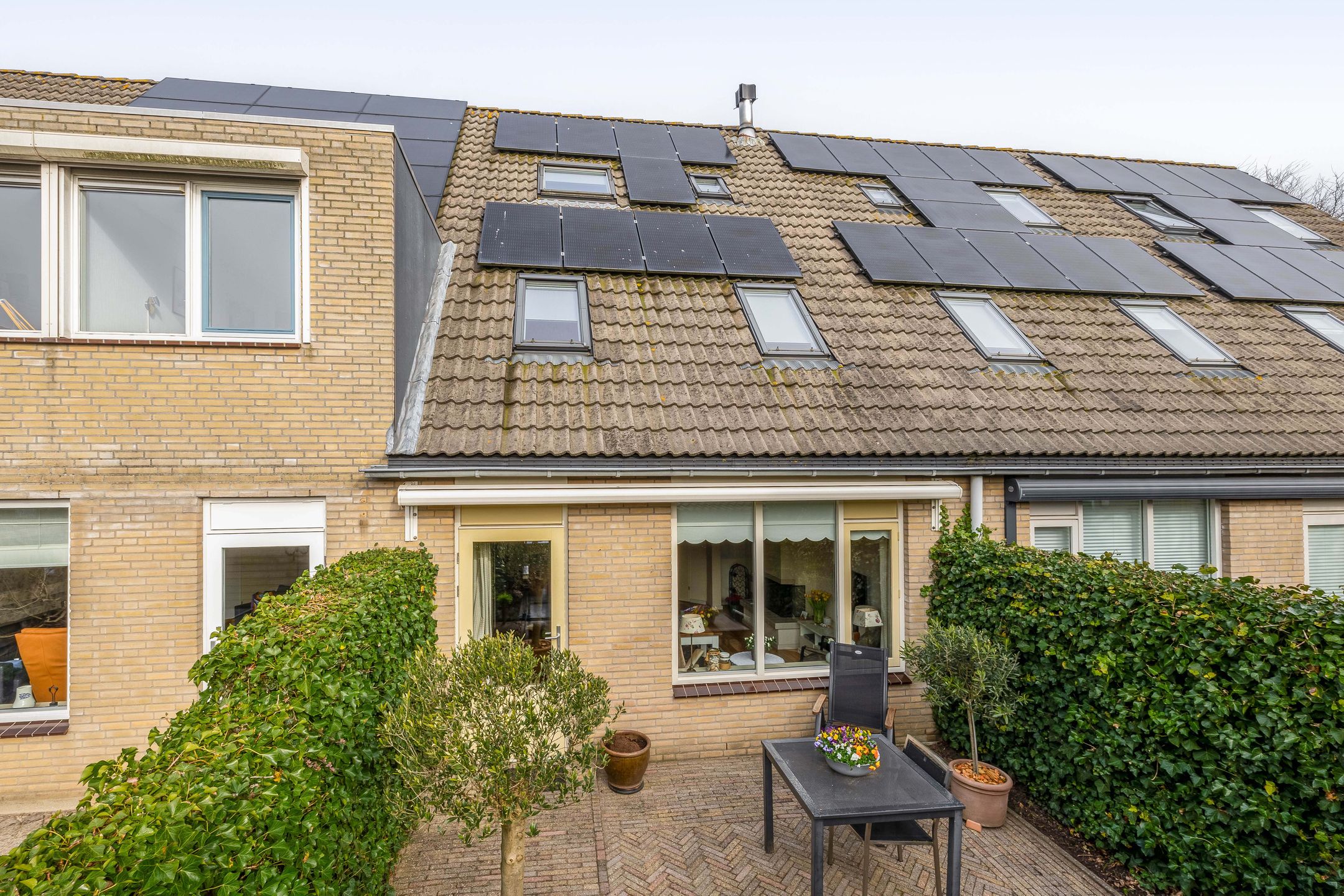 Spacious Family Home with South-Facing Garden and Energy Label A in Alphen aan den Rijn — 27