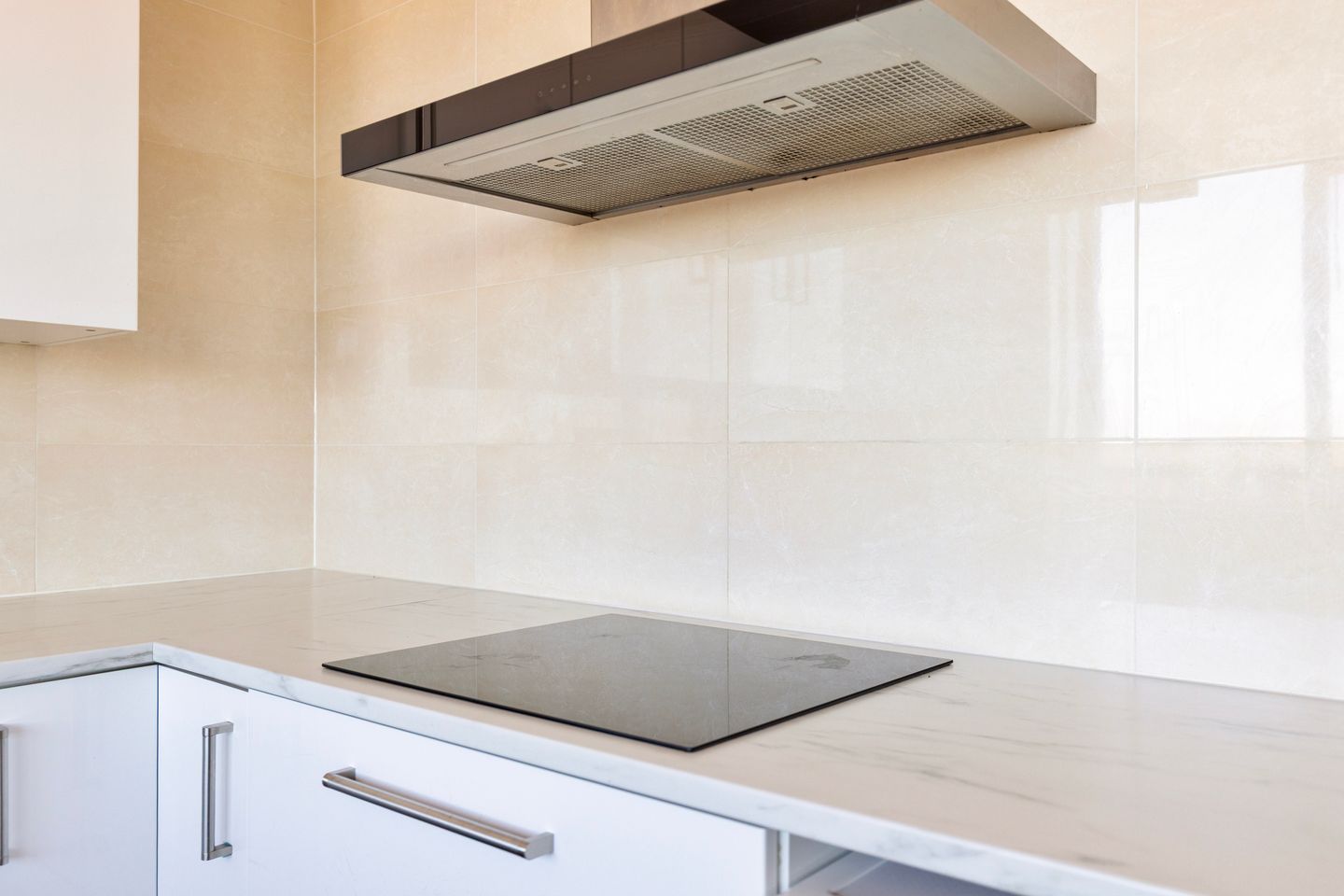 Spacious apartment with large balcony in Leiden Merenwijk — 20