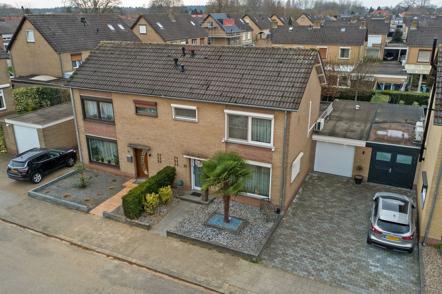 Spacious semi-detached home with large extension, garage and southwest facing garden — 31