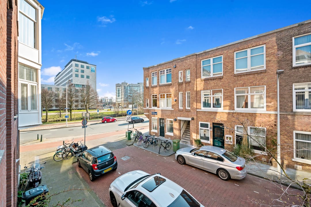 Photo 13 of Johannes Camphuijsstraat 326