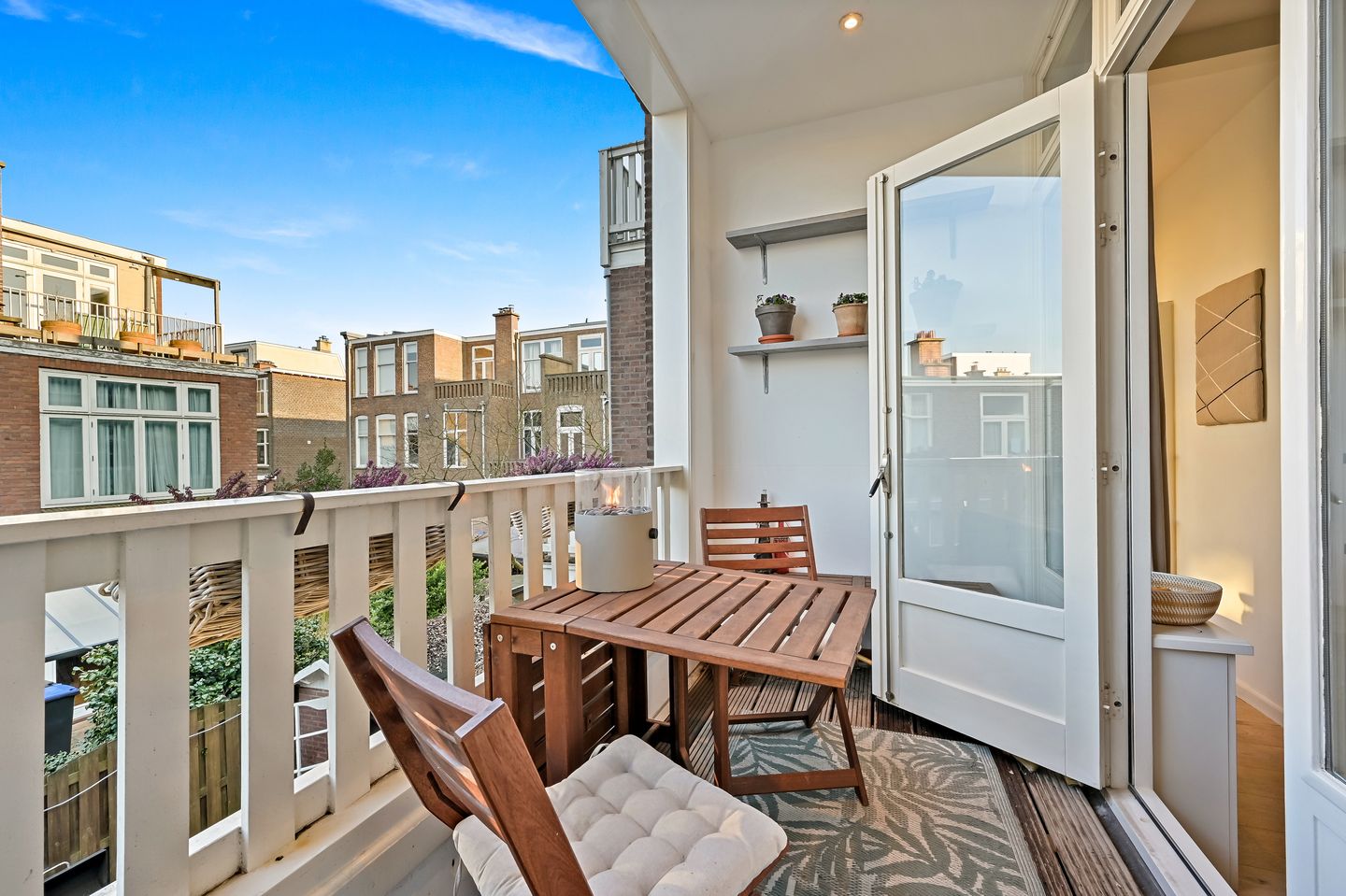 Charming first-floor apartment in beloved Bezuidenhout neighborhood near Theresiastraat — 23