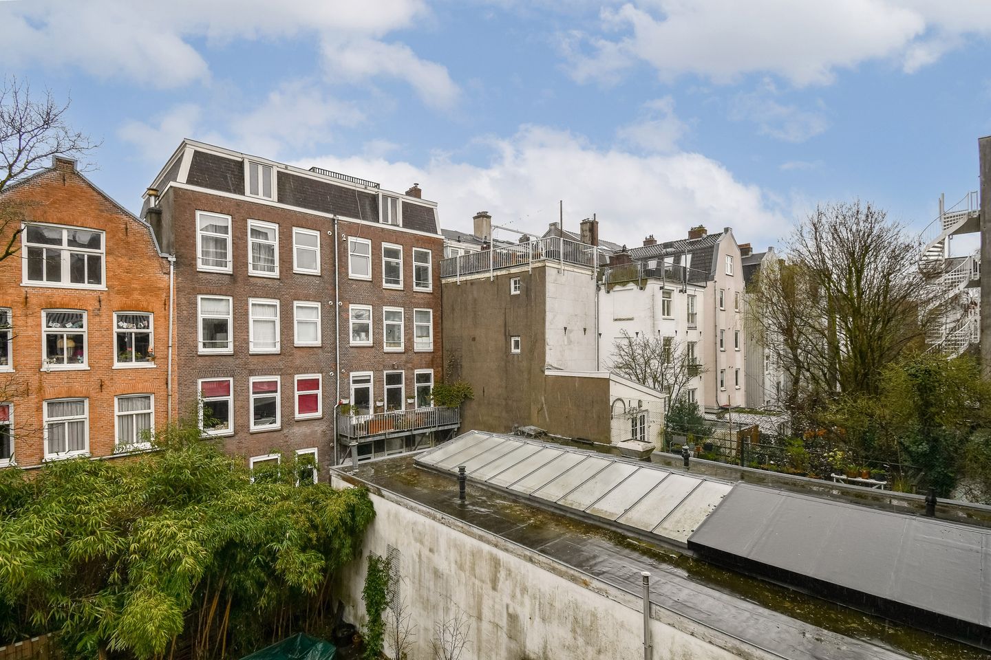 Bright 3-Room Apartment with Balcony on Freehold Land in Vibrant Amsterdam Oost — 13
