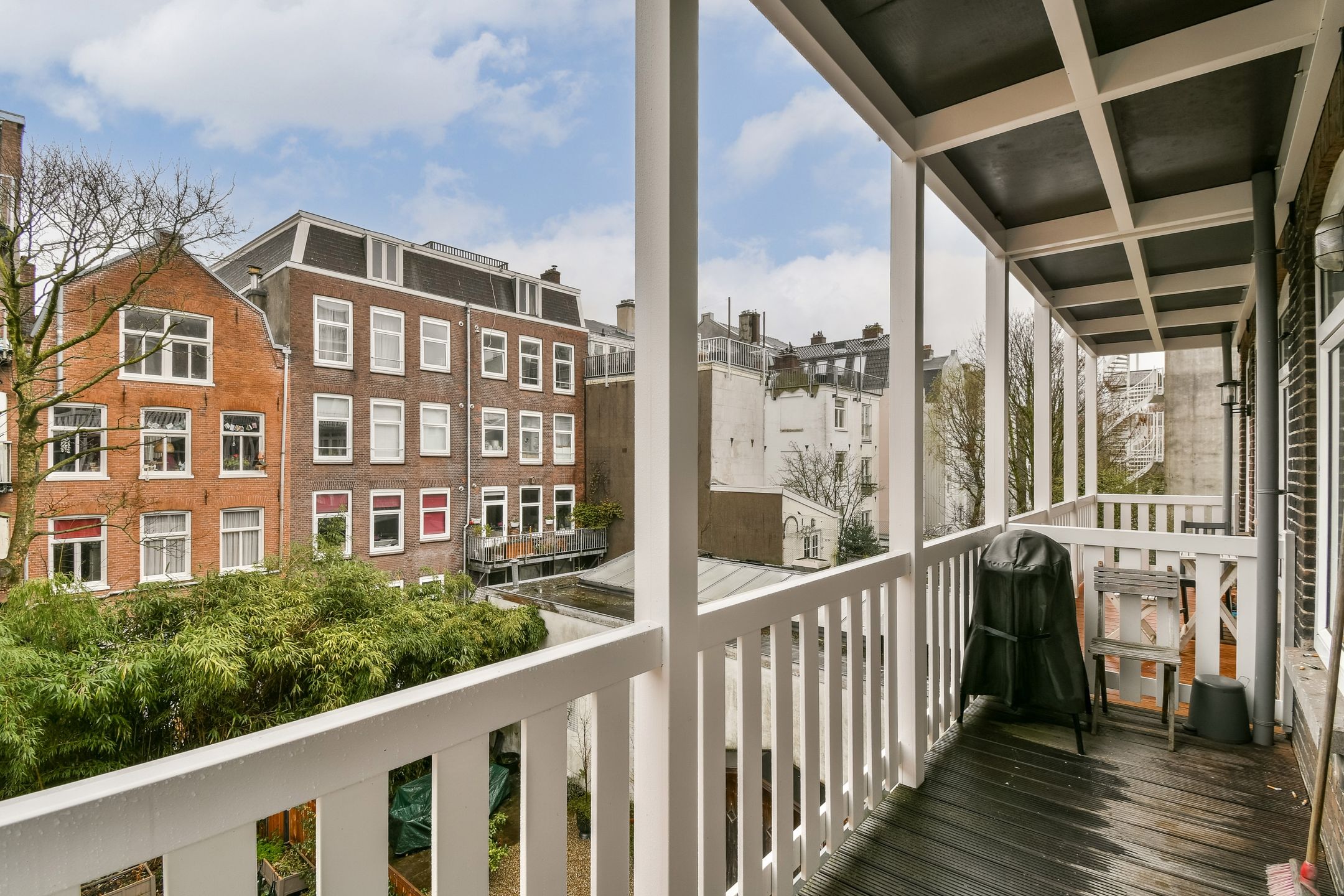 Bright 3-Room Apartment with Balcony on Freehold Land in Vibrant Amsterdam Oost — 14