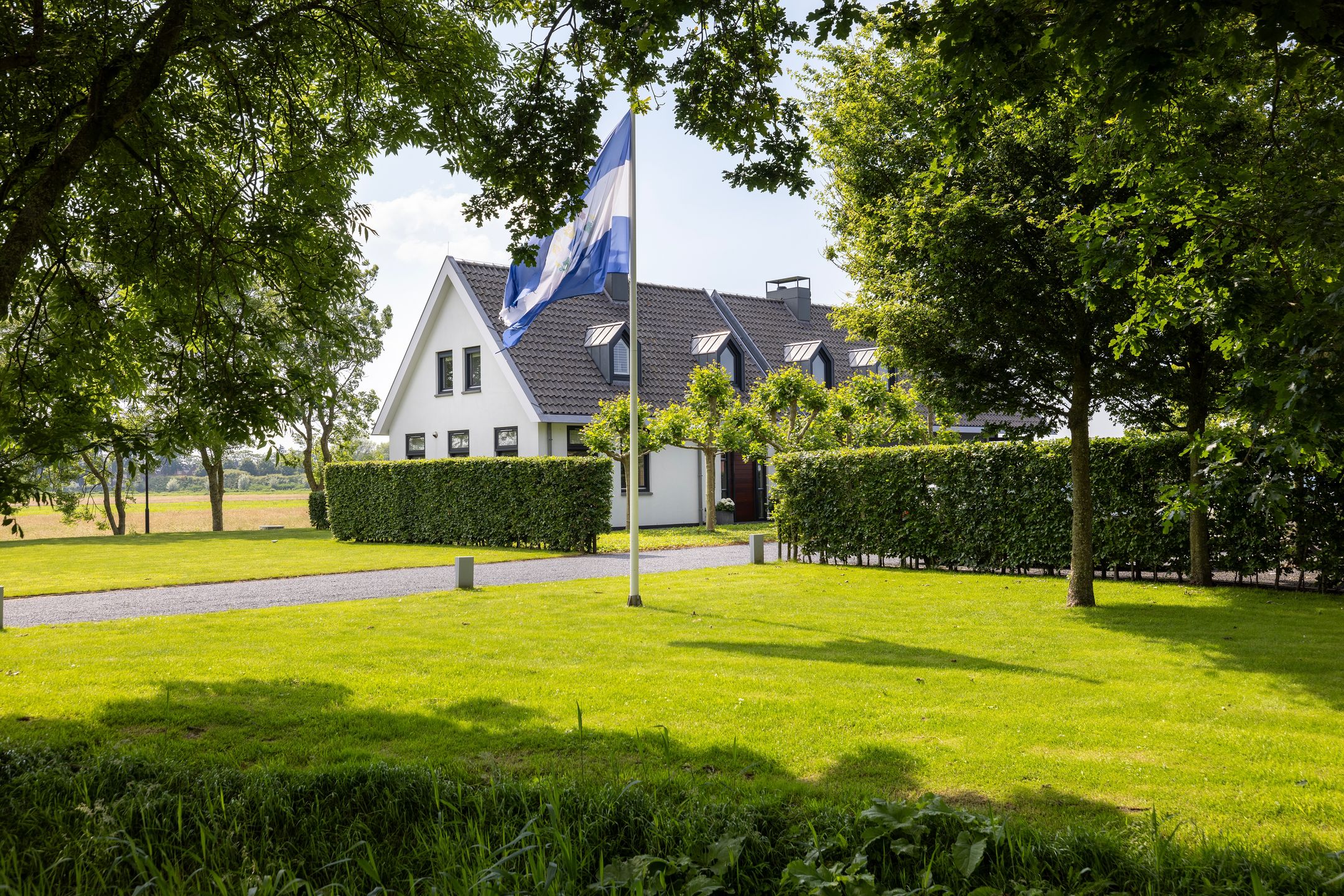 Exclusive Country Villa with Historic Views and Equestrian Facilities — 60