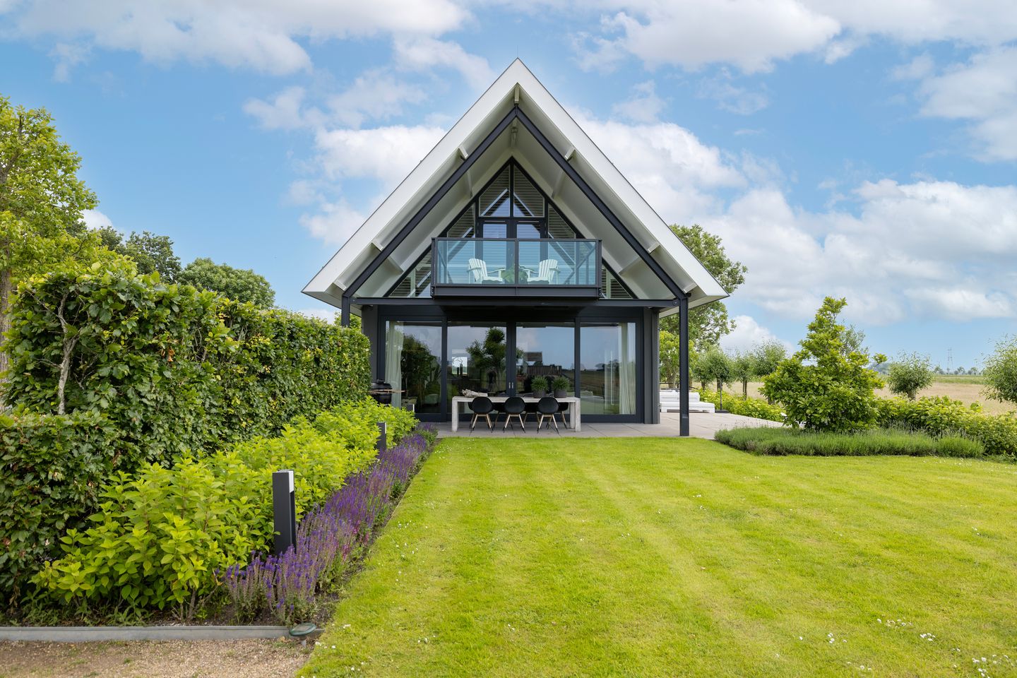Exclusive Country Villa with Historic Views and Equestrian Facilities — 47