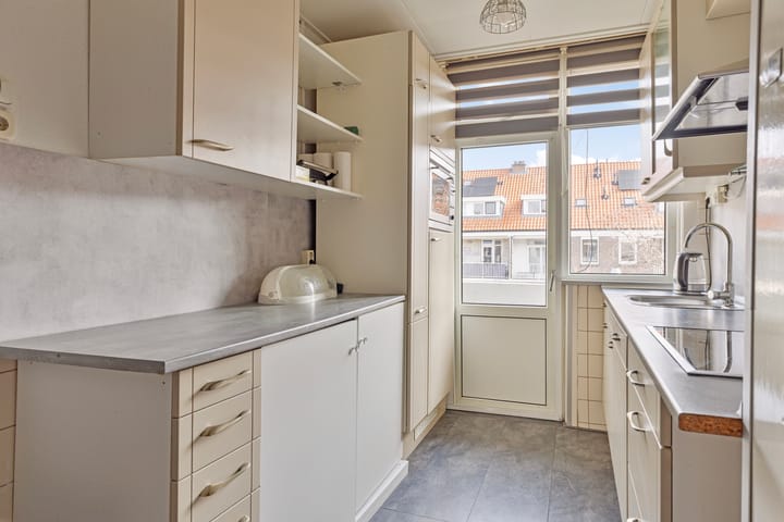 Photo 3 of Aleidastraat 36-B