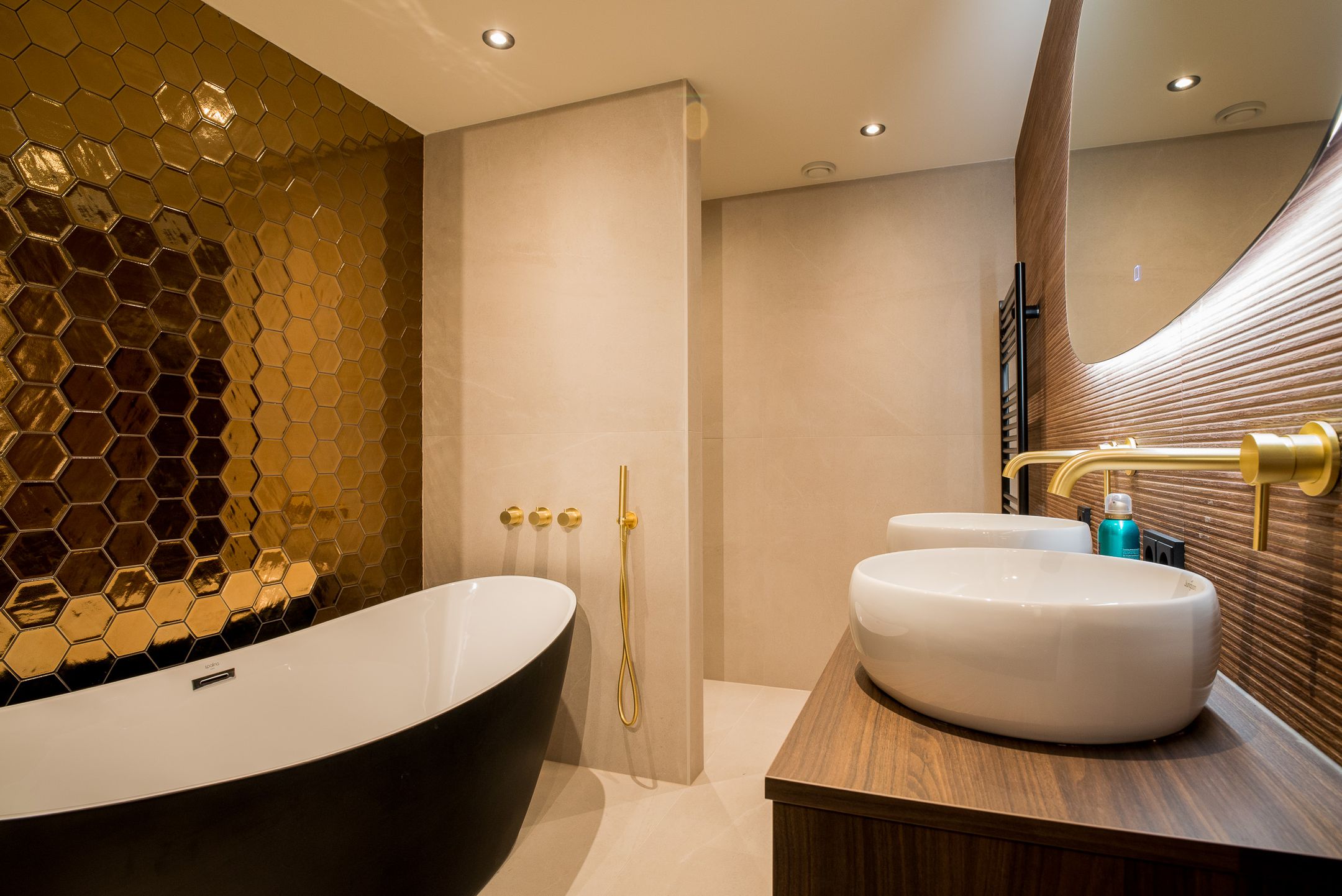 Luxurious Move-in Ready Apartment in Eindhoven City Center with Private Parking — 28