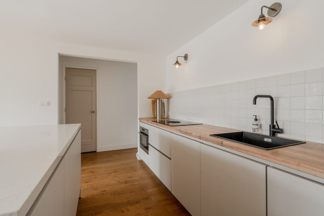 Renovated Double Upper Apartment with 2 Bathrooms near Vondelpark — 12