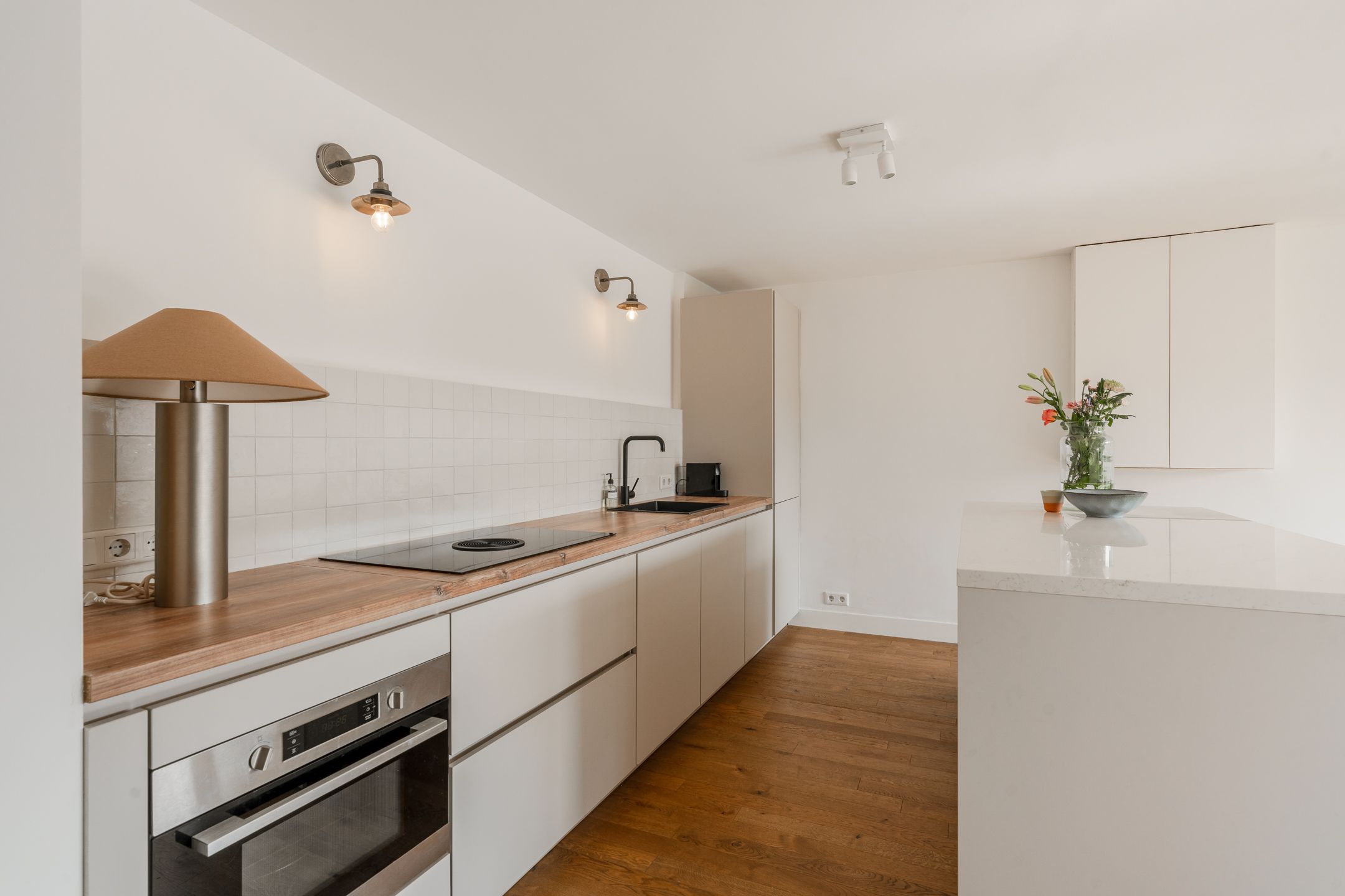 Renovated Double Upper Apartment with 2 Bathrooms near Vondelpark — 14