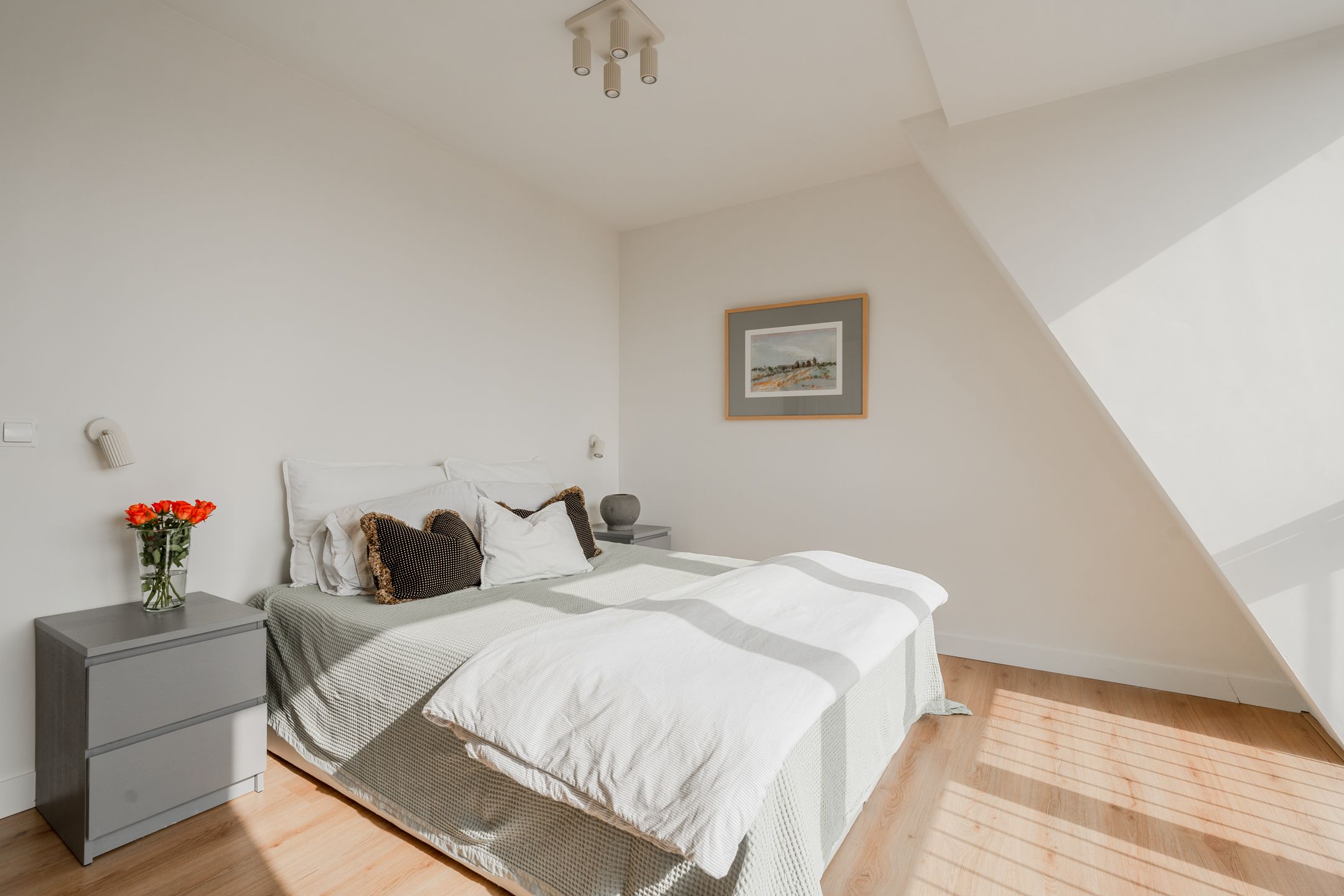 Renovated Double Upper Apartment with 2 Bathrooms near Vondelpark — 22