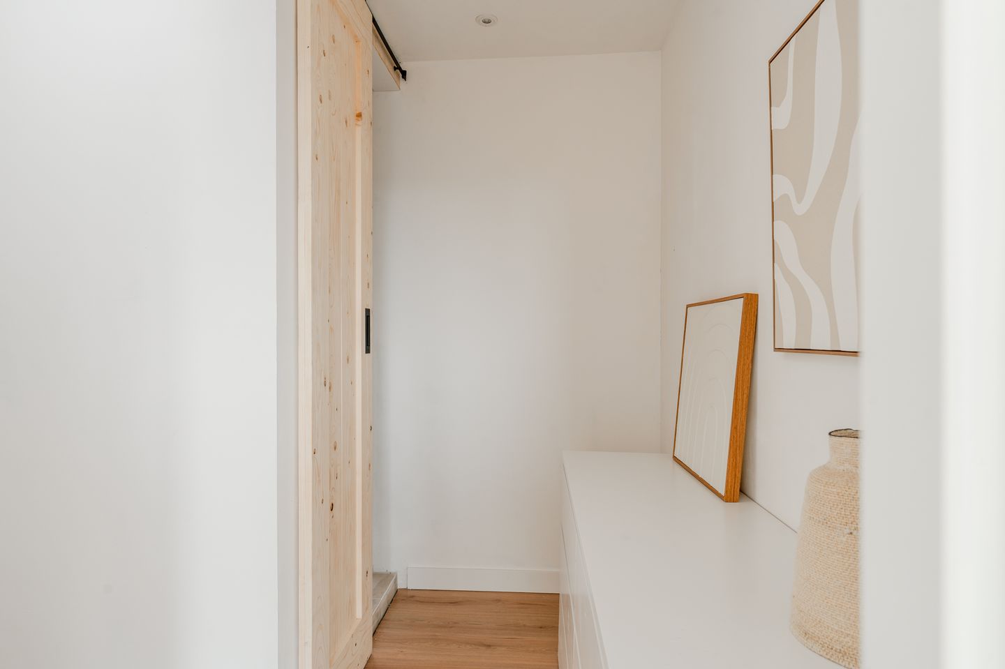 Renovated Double Upper Apartment with 2 Bathrooms near Vondelpark — 28