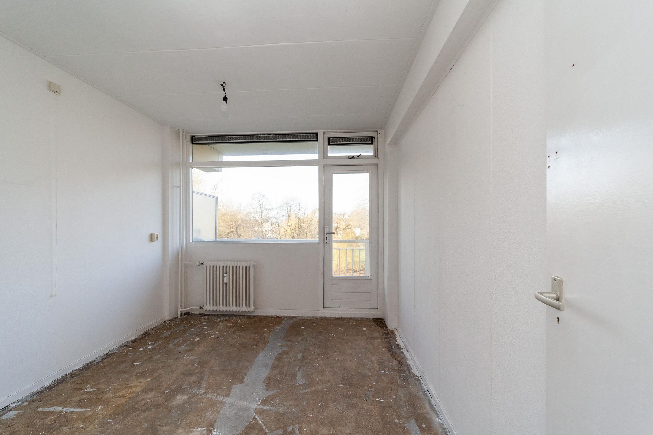 Spacious Apartment with Sunny West-Facing Balconon and Green Views in Leiden — 19