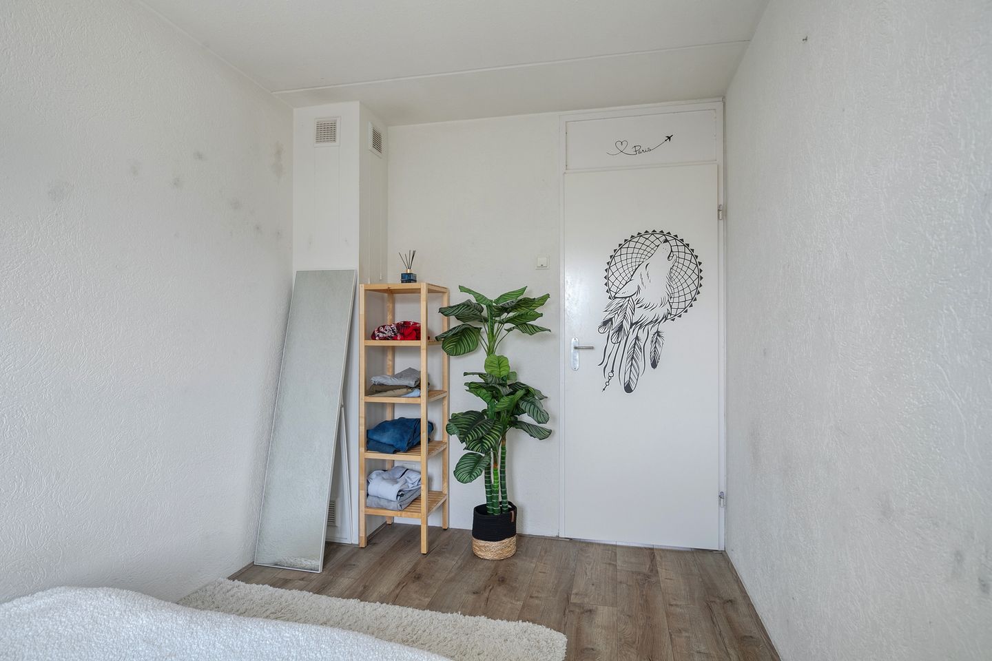 Spacious and Move-in Ready Family Home with Modern Features and Solar Panels in Lelystad — 20