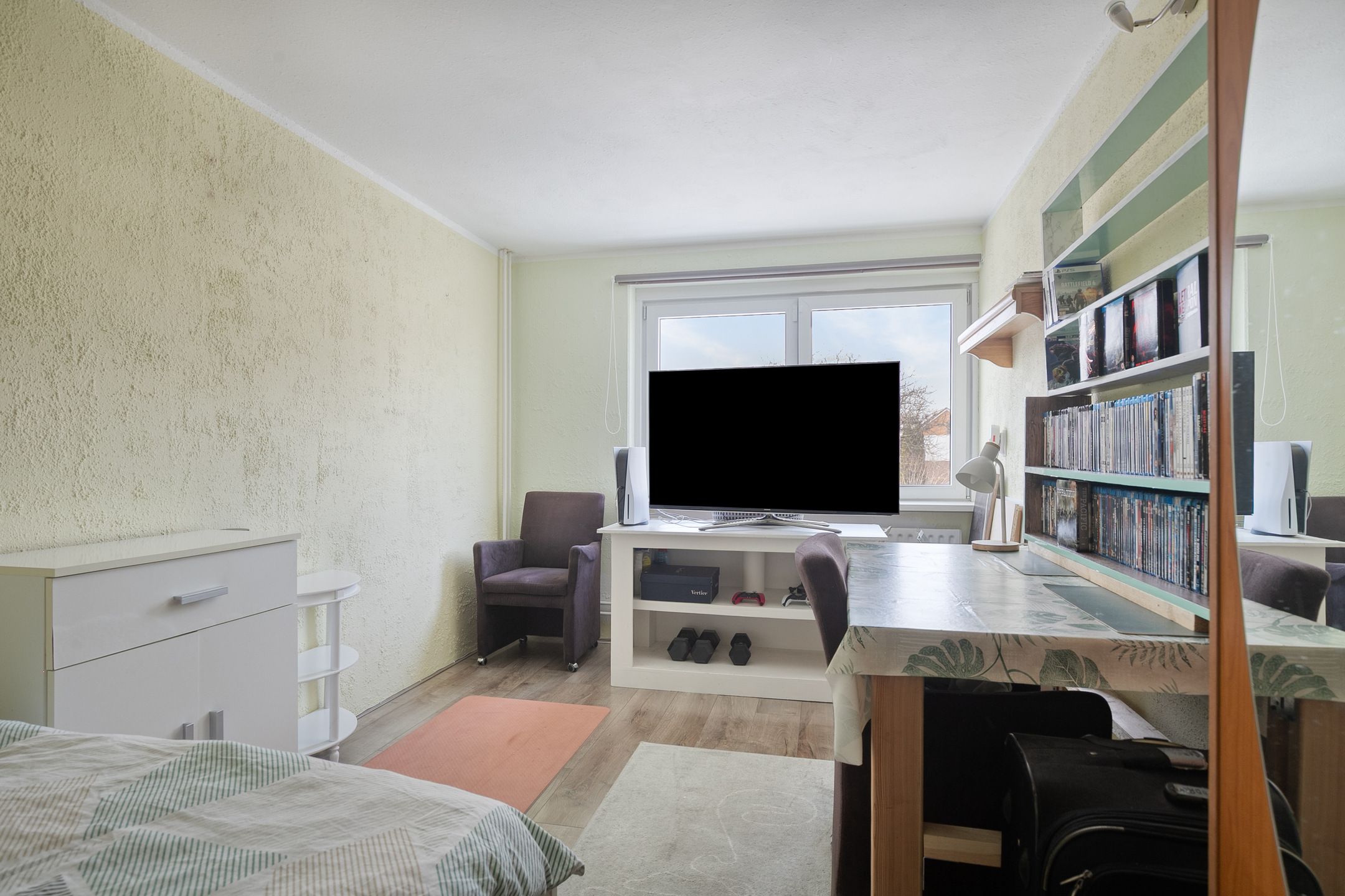 Spacious and Move-in Ready Family Home with Modern Features and Solar Panels in Lelystad — 21