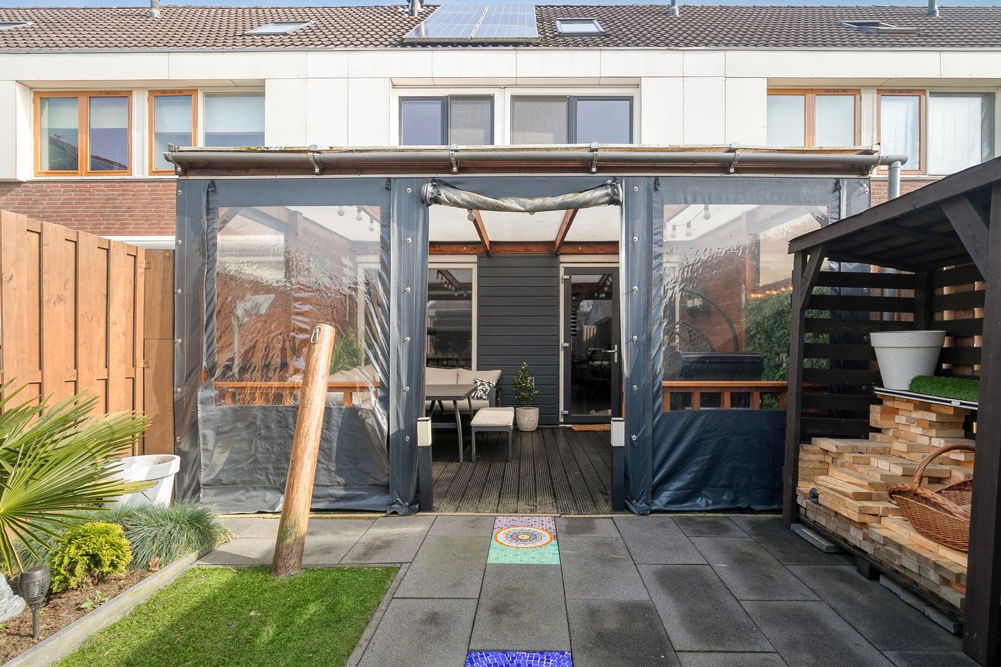 Spacious and Move-in Ready Family Home with Modern Features and Solar Panels in Lelystad — 35