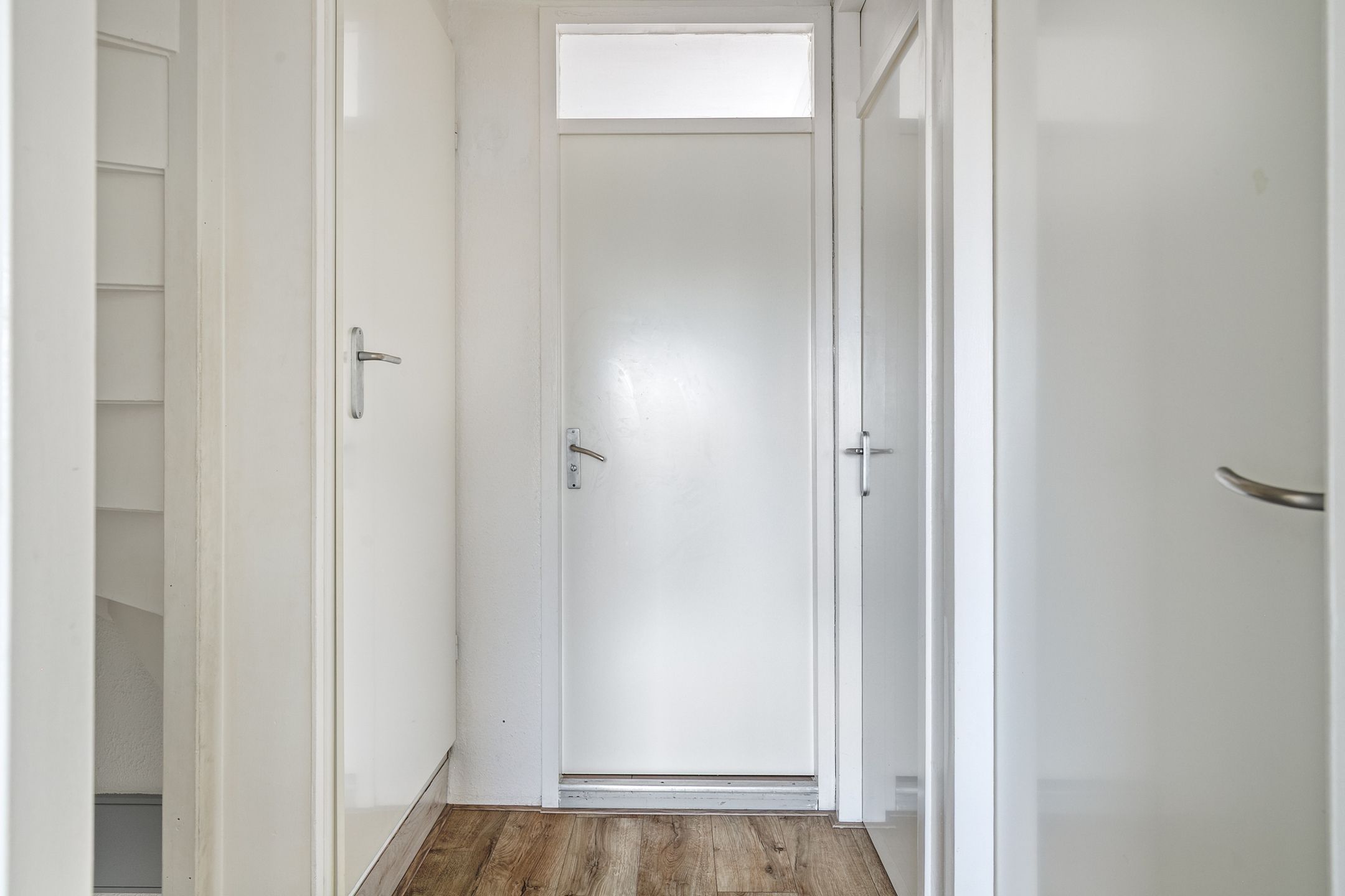 Spacious and Move-in Ready Family Home with Modern Features and Solar Panels in Lelystad — 27