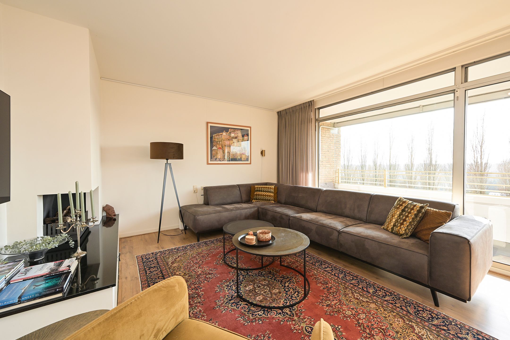 Luxurious light apartment with 3 bedrooms and panoramic view in The Hague — 33