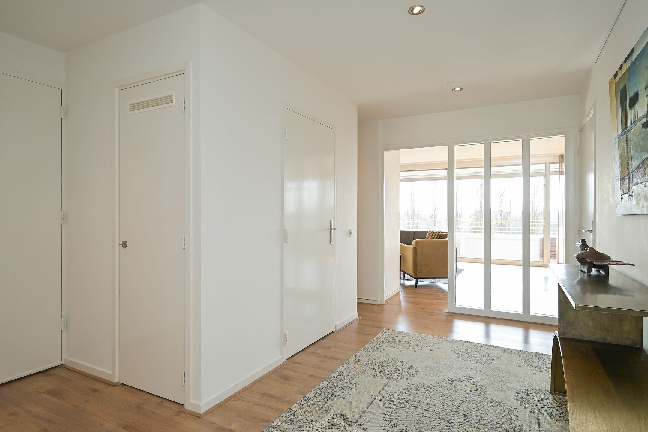 Luxurious light apartment with 3 bedrooms and panoramic view in The Hague — 16