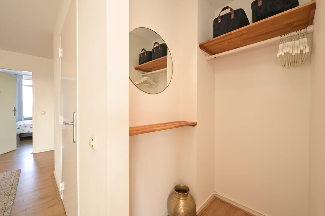 Luxurious light apartment with 3 bedrooms and panoramic view in The Hague — 27
