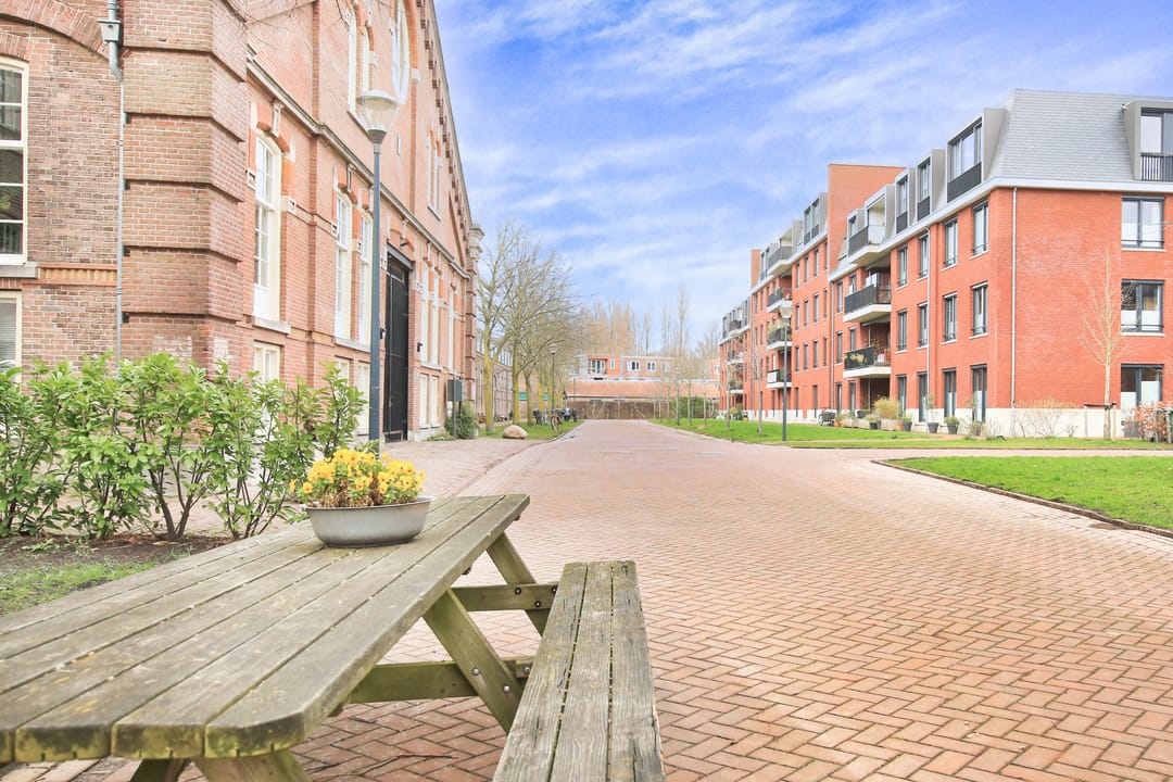 Stylish and Exceptionally Spacious Apartment with High-Quality Finishes in a Characteristic Barracks Complex — 55
