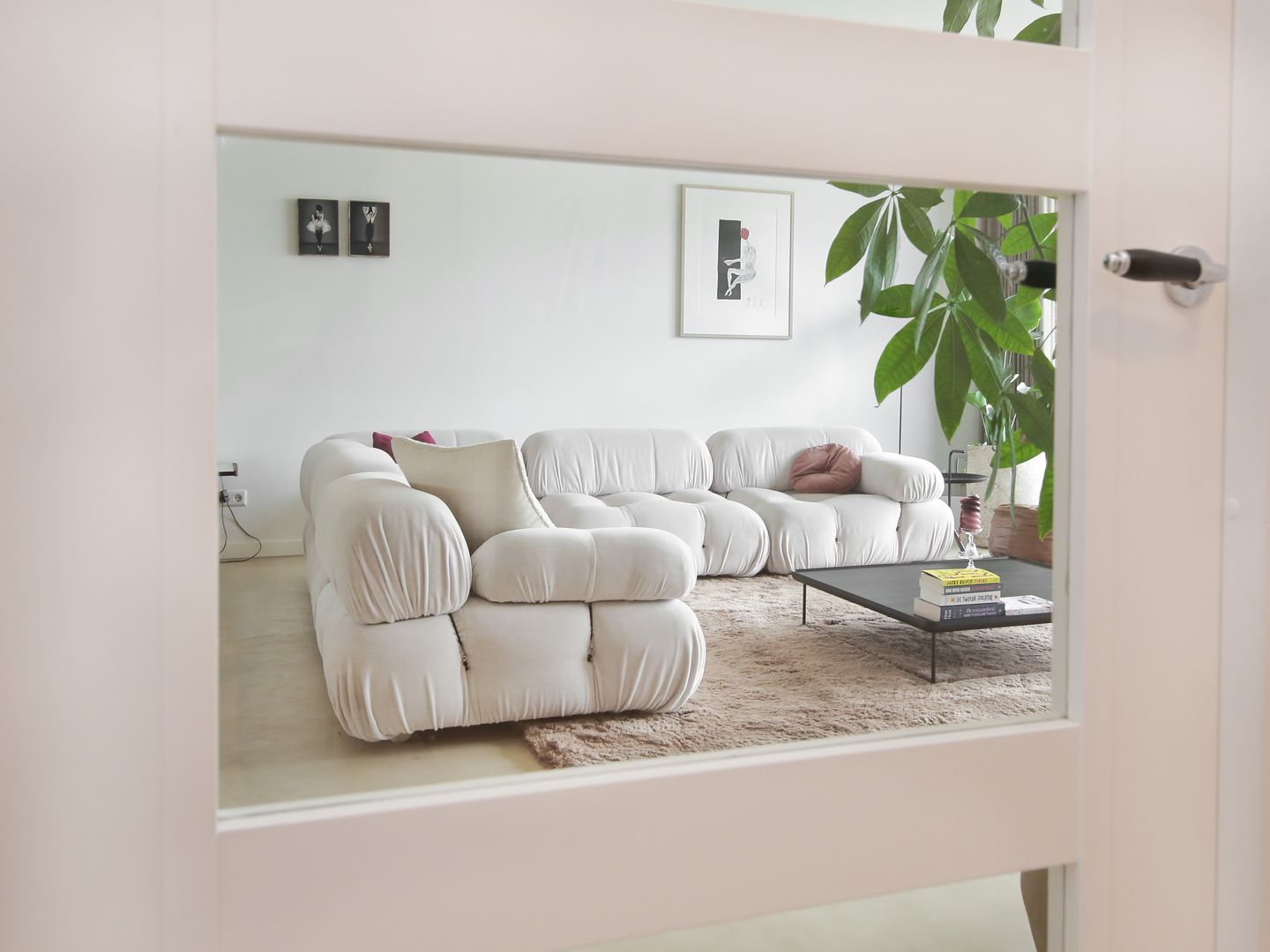 Stylish and Exceptionally Spacious Apartment with High-Quality Finishes in a Characteristic Barracks Complex — 19