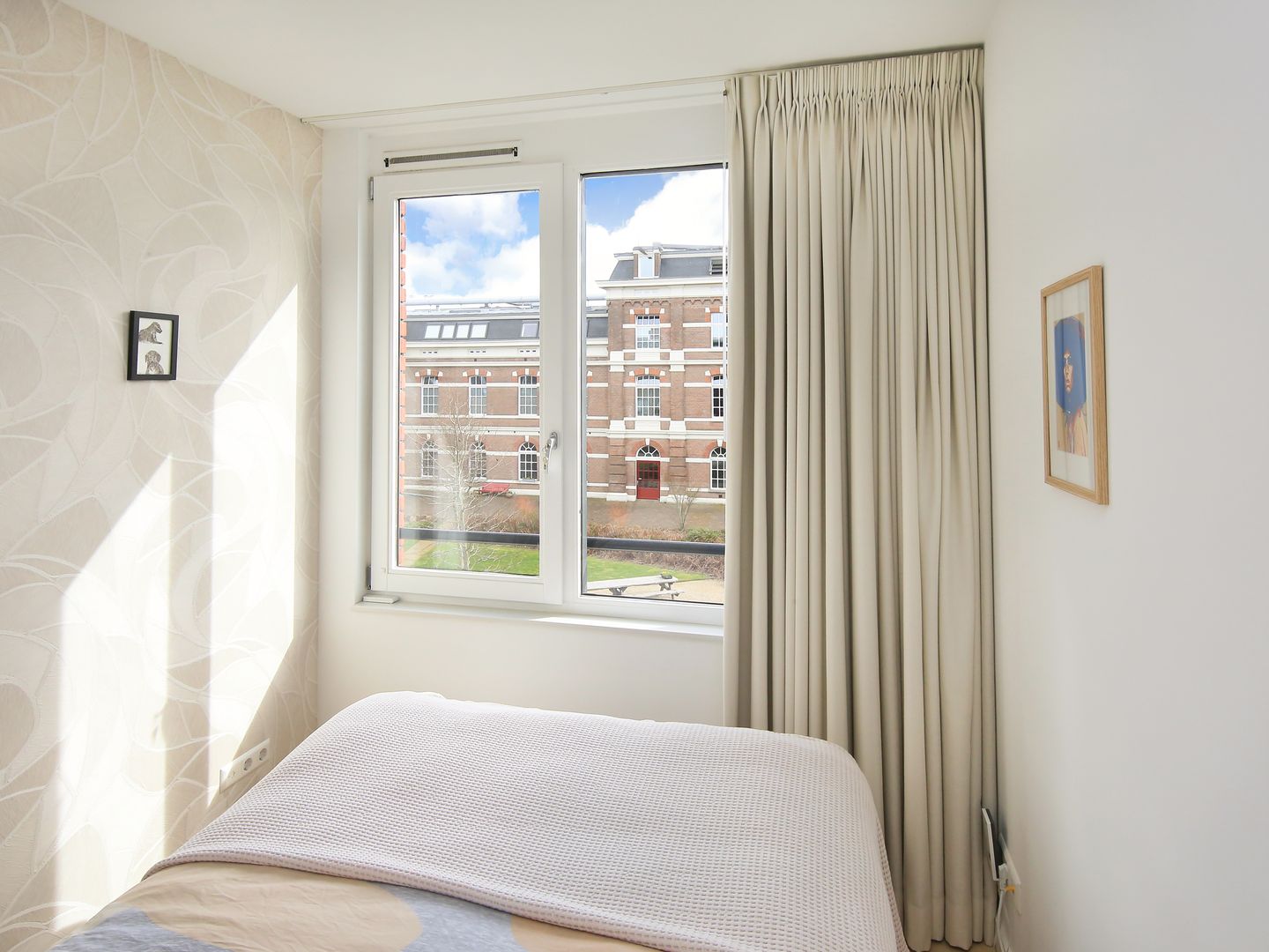 Stylish and Exceptionally Spacious Apartment with High-Quality Finishes in a Characteristic Barracks Complex — 47