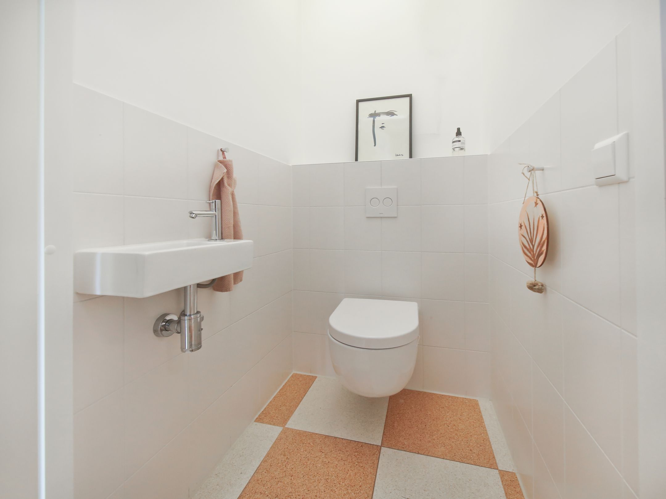 Stylish and Exceptionally Spacious Apartment with High-Quality Finishes in a Characteristic Barracks Complex — 51