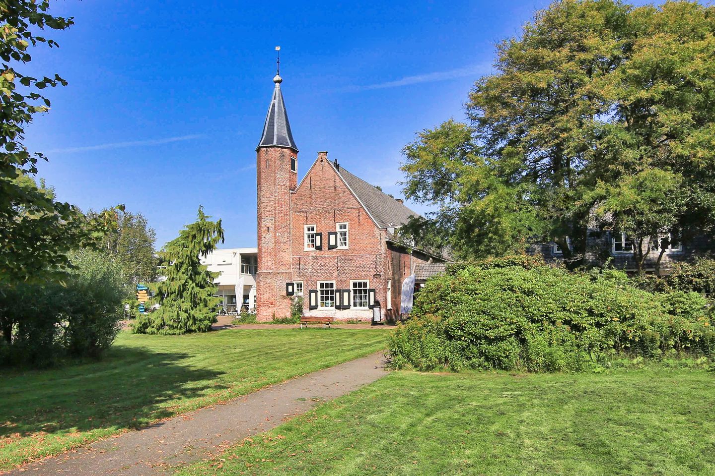 Stylish and Exceptionally Spacious Apartment with High-Quality Finishes in a Characteristic Barracks Complex — 62