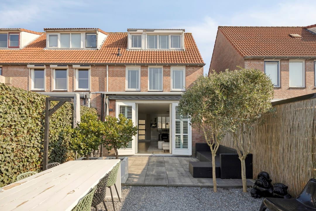 Photo 32 of Leeghwaterstraat 175