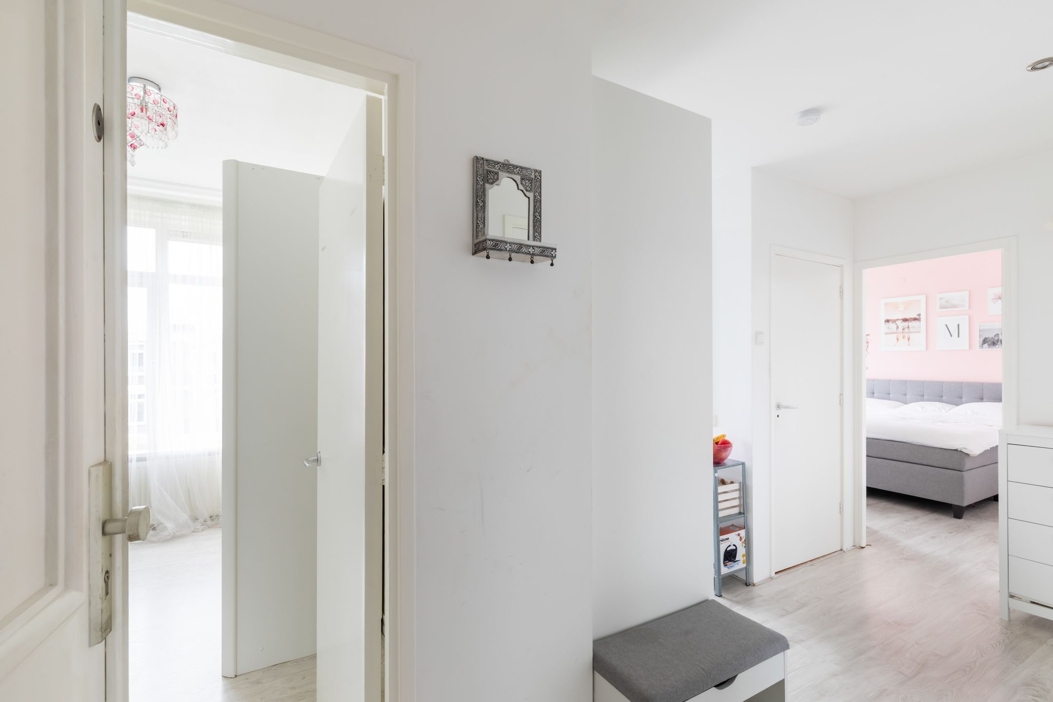Light and Airy Corner Apartment with Two Balconies and Sun Guarantee in Rotterdam Zuidwijk — 24