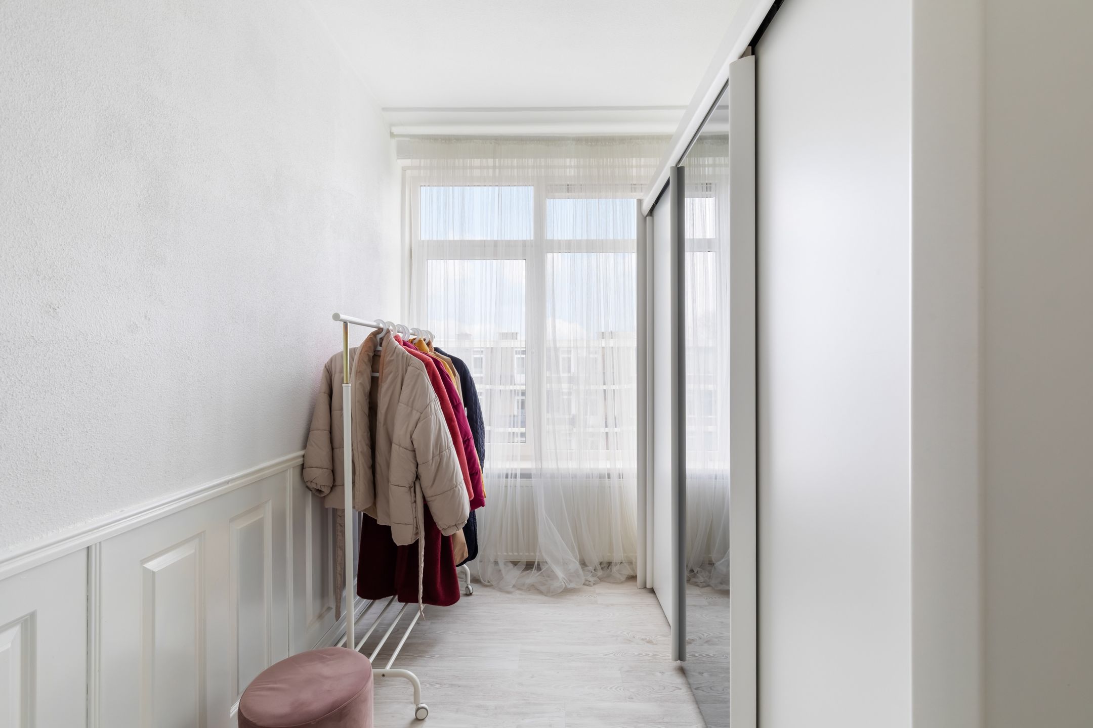 Light and Airy Corner Apartment with Two Balconies and Sun Guarantee in Rotterdam Zuidwijk — 32