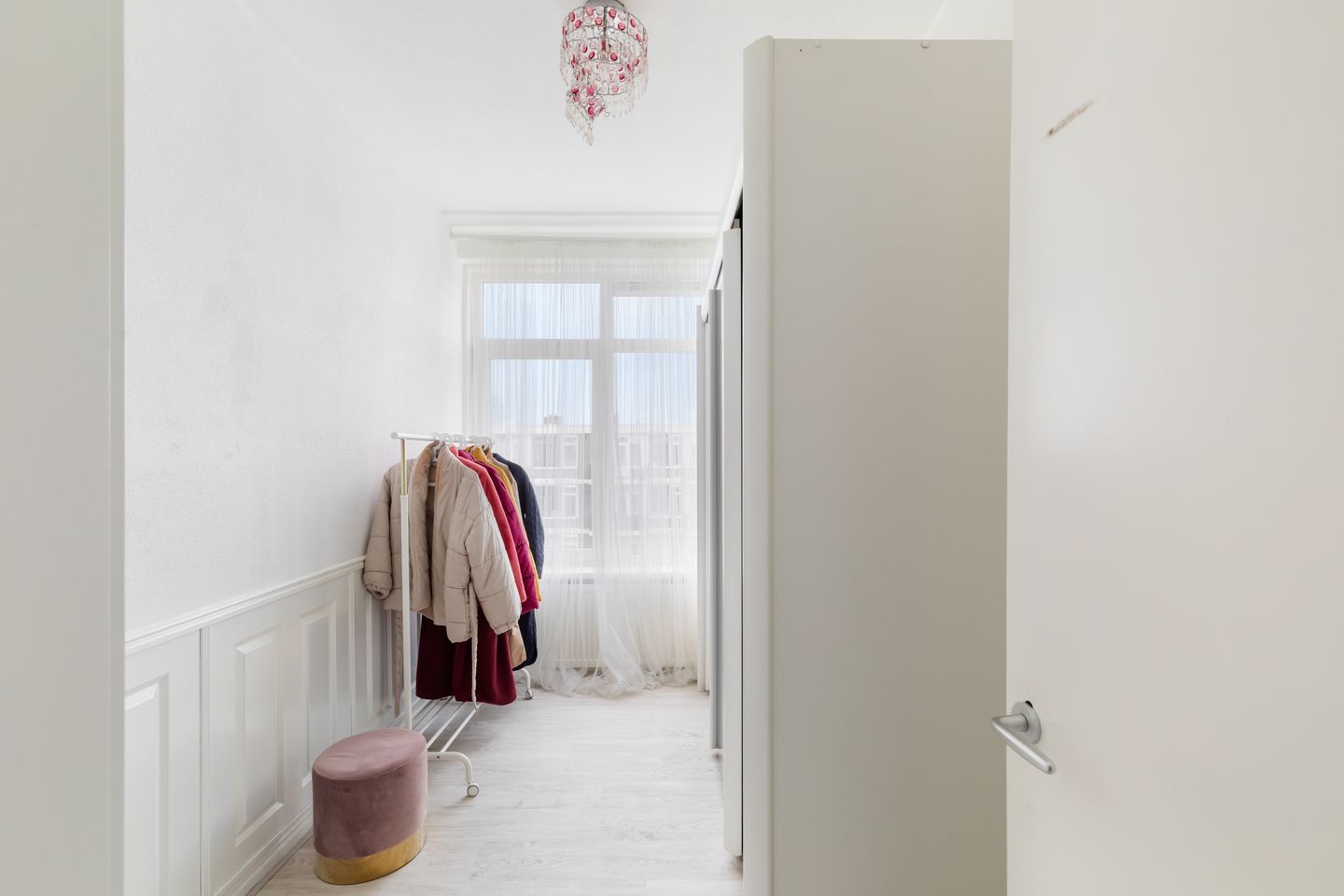 Light and Airy Corner Apartment with Two Balconies and Sun Guarantee in Rotterdam Zuidwijk — 33